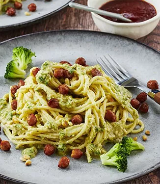 Ballı Nohutlu Brokoli Pesto Spagetti