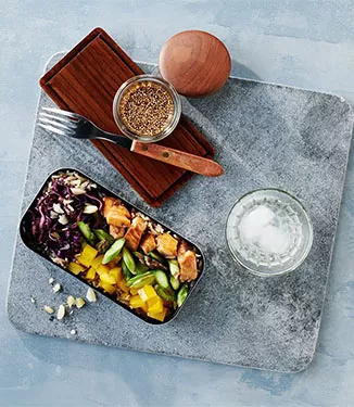 Teriyaki Somonlu Sebzeli Bento Kutusu
