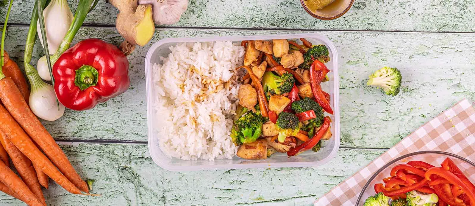 Ballı soya soslu tavuk ve wok’ta pilav