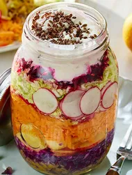 Miso soslu gökkuşağı salatası