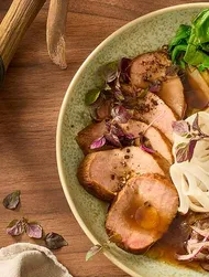 Teriyaki yaban domuzlu noodle çorbası