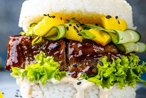 Ton balıklı pirinç burger devrimi