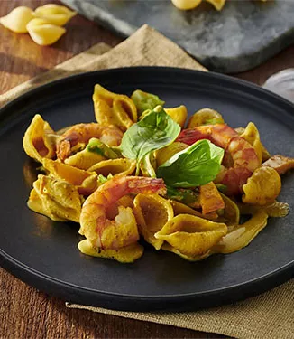 Karidesli Midye (Conchiglie) Makarna ve Köri Krema Soslu Sebze