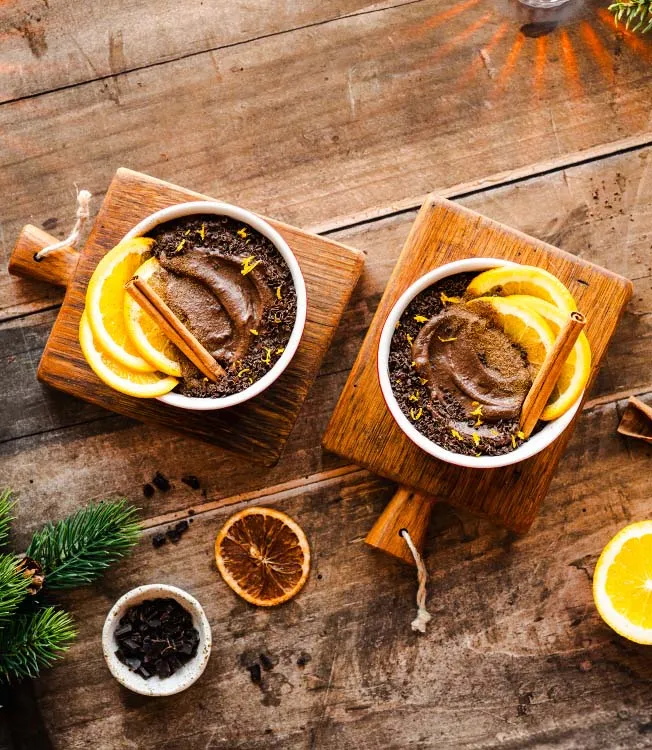 Espresso ve portakal aromalı çikolatalı mus