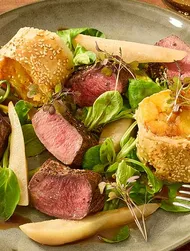 Geyik etli, kimchi’li, patatesli strudel