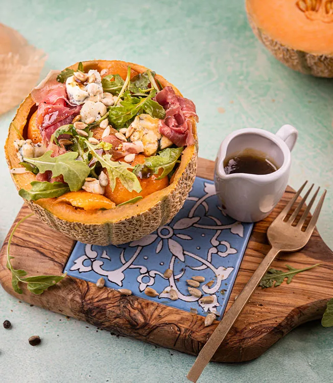 Kavunlu ve prosciutto’lu roka salatası