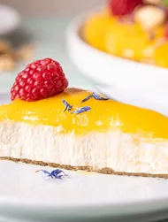 Mango muslu (mousse) tofu cheesecake