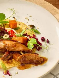 Salsa ve karamelleştirilmiş balkabağı ile kaz etli taco’lar