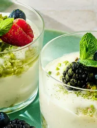 Matcha ve tamari eşliğinde vegan tiramisu