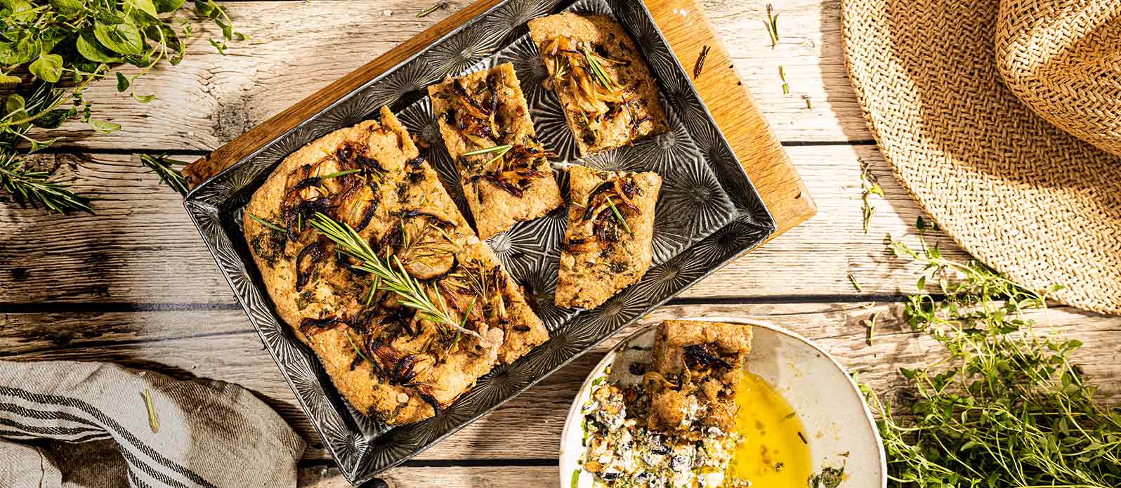Soğanlı ve biberiyeli glutensiz focaccia ekmeği